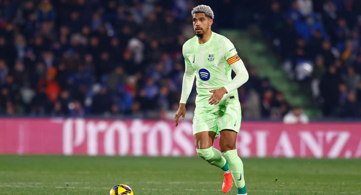 Ronald Araujo en un partido de esta temporada. /AGENCIAS